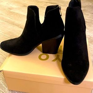 NWT-in box black booties
